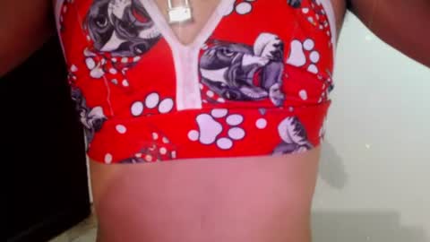 Snapshot of hugedaneska chatting on January 2025 06:02:02 AM Danezka online show from January 2025 06:02:02 AM