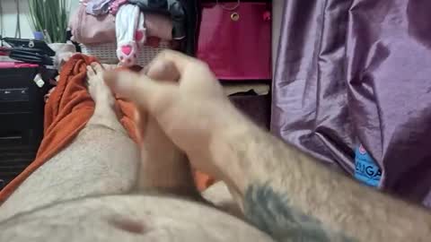 Snapshot of hugedick2469 chatting on January 2025 03:06:02 AM hugedick2469 online show from January 2025 03:06:02 AM