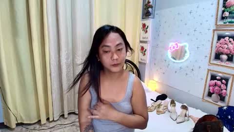 hugejuicyhotdog online show from October 2025 09:30:02 AM