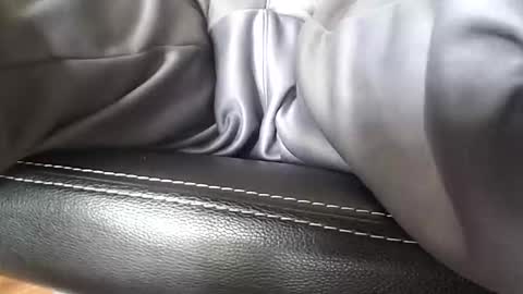 hugepecker131 online show from October 2025 03:31:02 PM