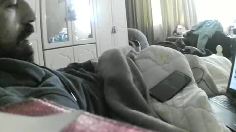 hugeveiny online show from March 2026 07:25:01 AM