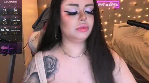 Snapshot of huggy_og chatting on February 2025 12:39:01 PM Maddison online show from February 2025 12:39:01 PM