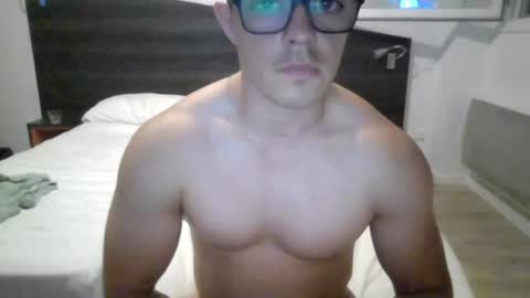 hughjaegg online show from June 2026 09:24:01 PM