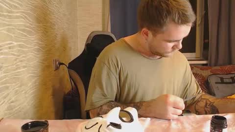 Hugo online show from October 2025 05:13:02 PM