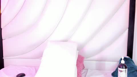 Snapshot of hugo_cooper chatting on February 2025 04:37:02 AM HUGO online show from February 2025 04:37:02 AM