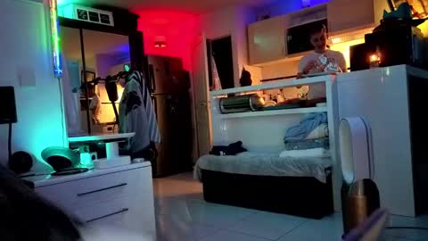 Hugo online show from January 2025 08:58:02 PM