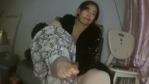 hujiajia520321431 online show from November 2025 11:25:01 AM