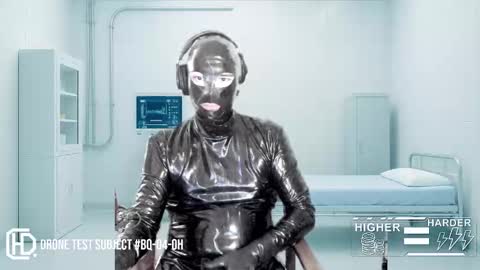 Snapshot of humandr0id chatting on October 2025 05:41:02 PM Humandroid online show from October 2025 05:41:02 PM