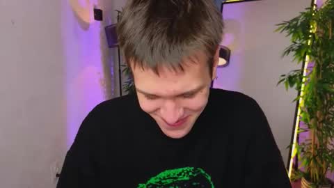 Hunter steele online show from October 2025 03:56:02 PM