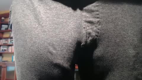 Big uncut cock dripping online show from February 2025 12:29:01 AM