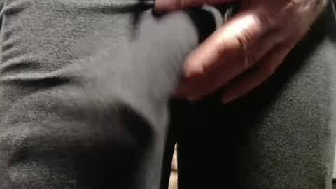 Big uncut cock dripping online show from October 2025 02:32:01 AM