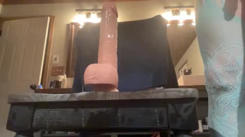 HungSlut online show from March 2026 04:18:01 AM