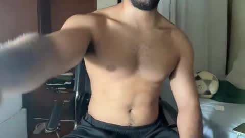 hunglatinnerd online show from April 2026 02:23:02 AM