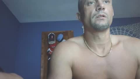 Snapshot of hunglikeray2286 chatting on May 2026 03:47:01 AM hunglikeray2286 online show from May 2026 03:47:01 AM