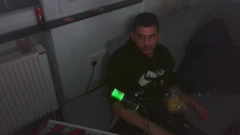 LittleDevilXo1999 online show from December 2025 07:32:01 PM