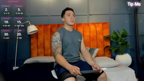 hunk_ryan online show from February 2025 03:20:01 PM