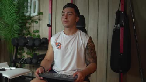 hunk_ryan online show from October 2025 01:43:02 PM