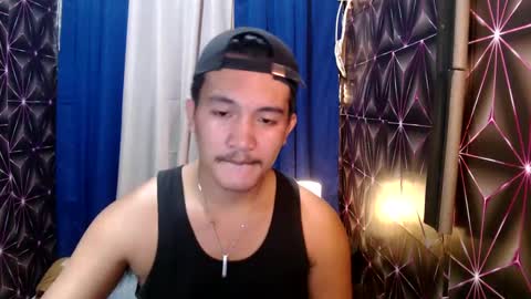 hunkylloyd online show from December 2024 08:55:01 AM