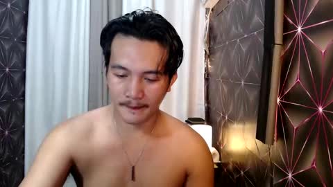 hunkylloyd online show from February 2025 05:18:02 AM