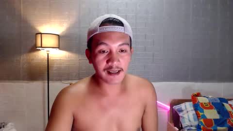 hunkylloyd online show from February 2026 04:19:02 AM