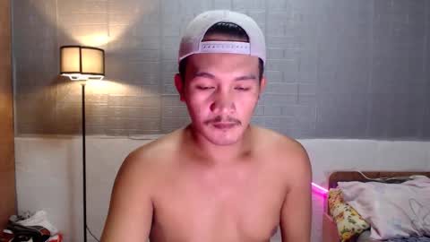 hunkylloyd online show from February 2026 01:28:02 AM