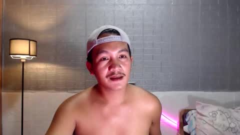 hunkylloyd online show from February 2026 09:08:02 AM