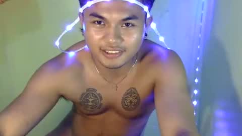 hunkyzeus online show from October 2025 07:03:01 PM