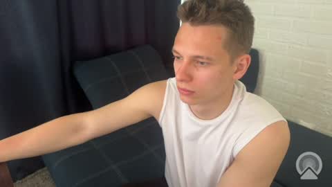 Snapshot of hunter_f1t chatting on May 2026 09:28:01 AM Hunter online show from May 2026 09:28:01 AM
