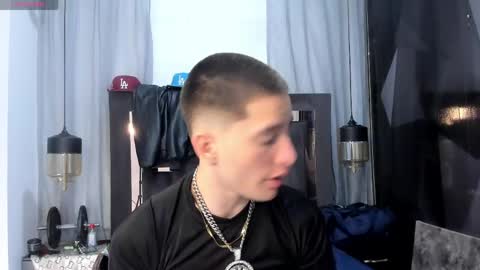 hunterheat_ online show from April 2026 01:39:02 PM