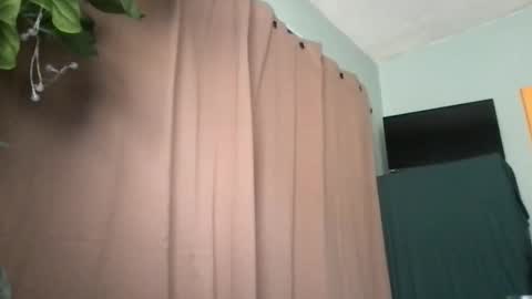 Goddess Hunyy online show from December 2025 03:32:01 PM