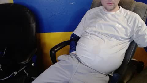 Huskyguy online show from December 2024 04:49:02 AM