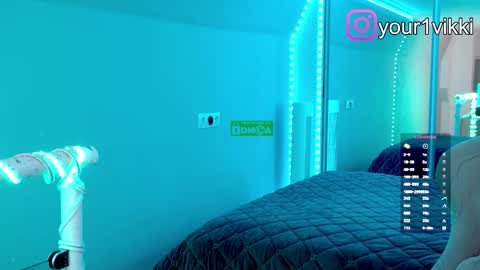 Vika online show from November 2025 07:35:02 PM