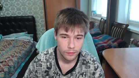Snapshot of hyakkin chatting on April 2026 10:42:01 AM Tom online show from April 2026 10:42:01 AM