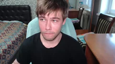 Snapshot of hyakkin chatting on May 2026 12:55:02 PM Tom online show from May 2026 12:55:02 PM