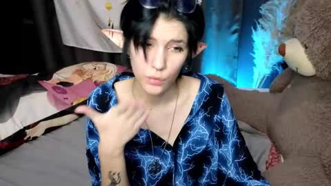 Snapshot of hyeon_jin chatting on January 2025 03:01:01 AM Hyeon Jin online show from January 2025 03:01:01 AM