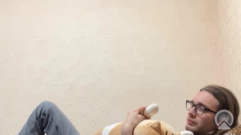 hyperfixation online show from November 2025 04:07:02 PM