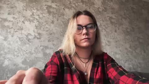Snapshot of hypnosedesire chatting on May 2026 09:37:02 AM hypnosedesire online show from May 2026 09:37:02 AM