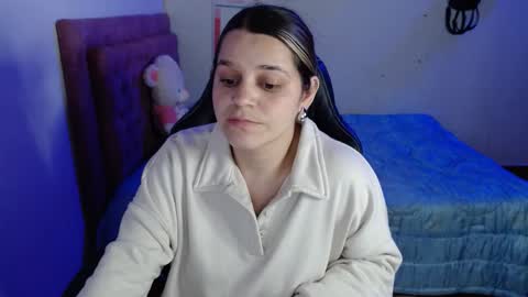 Hello Im Julieta Im 25 years old and I love being here. Thank you for visiting my living room. The only rule is that you hap online show from September 2025 02:37:02 AM