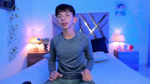 Son Hyunjin online show from October 2025 08:42:02 PM