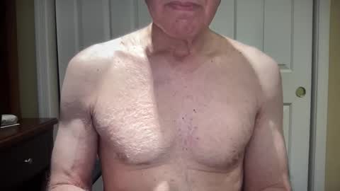 Snapshot of i8bgcq chatting on December 2025 02:26:01 PM The Talented Mr. DILFy online show from December 2025 02:26:01 PM