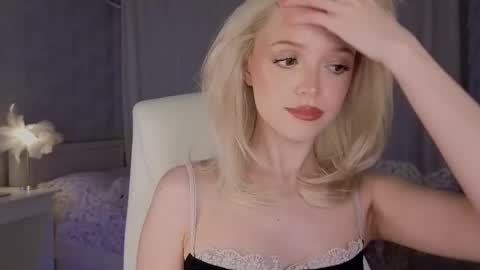 Joselle online show from April 2026 09:37:02 PM