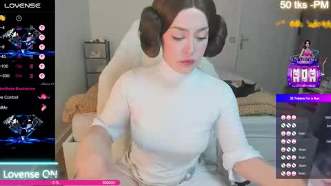 Snapshot of i_esus chatting on October 2025 09:19:01 AM Olivia Alafolix- Fr--je parle fr -en online show from October 2025 09:19:01 AM