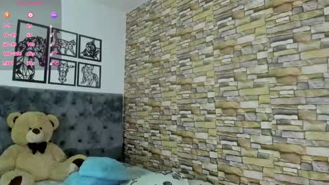 Luisa online show from November 2025 03:52:02 AM