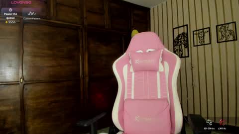 Luisa online show from April 2026 04:44:02 AM