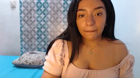 iam_paolax online show from November 2025 09:58:02 PM