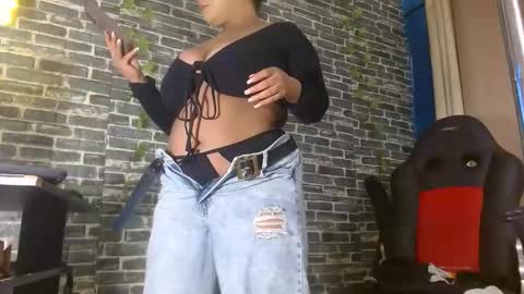 Snapshot of iam_samy__ chatting on November 2025 11:31:01 AM Samy online show from November 2025 11:31:01 AM