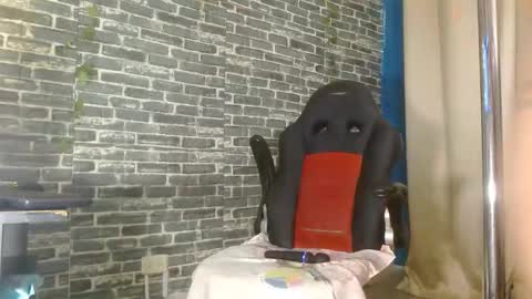 Snapshot of iam_samy__ chatting on November 2025 11:32:02 AM Samy online show from November 2025 11:32:02 AM