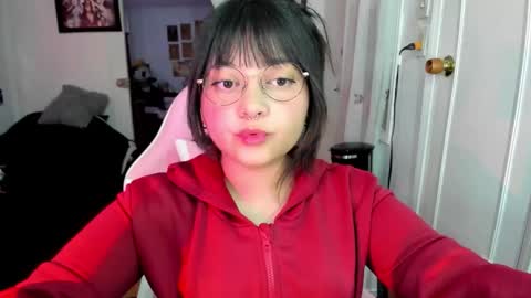 Zoe 3 online show from December 2025 08:15:02 PM