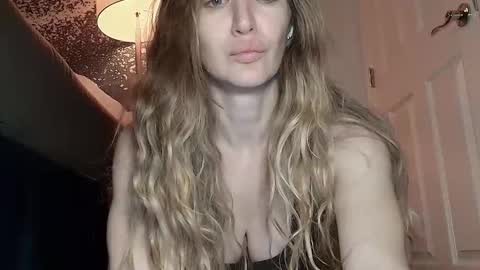 Snapshot of iamamandarose chatting on December 2025 10:35:02 AM iamamandarose online show from December 2025 10:35:02 AM