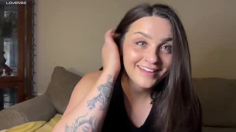 Snapshot of iamcrystalann chatting on February 2025 01:33:01 AM Crystal online show from February 2025 01:33:01 AM